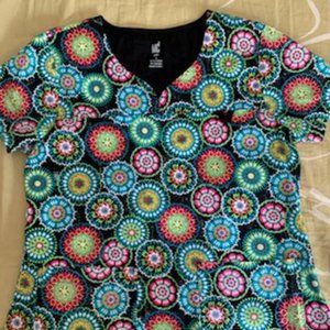 Med Couture 2 Scrub Top, Size Large